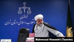 Мохаммад Могисе.
