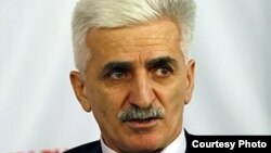 Деньга Халидиов, политолог, Россиялъул кавказалъул халкъазул конгрессалъул нухмалъулезул цояв 