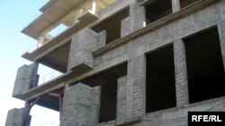 Bosniyalılar burada işləyirlər  