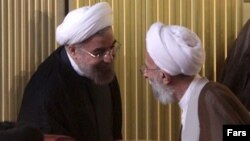 آیت‌الله مصباح یزدی و حسن روحانی