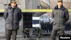 Место взрыва возле Дворца спорта, 30 ноября 2010 года.