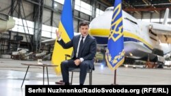 Законопроєкт визначає, що рішення Ради національної безпеки і оборони України про введення в дію Зведеного плану територіальної оборони України або планів територіальної оборони в окремих її місцевостях вводиться в дію указом президента України