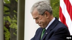 رییس جمهوری آمریکا به مناسبت جشن ۶۰ سالگی اسرائيل و تلاش برای برقراری صلح ميان فلسطينی ها و اسراييل به این کشور سفر کرده است. (عکس از epa)