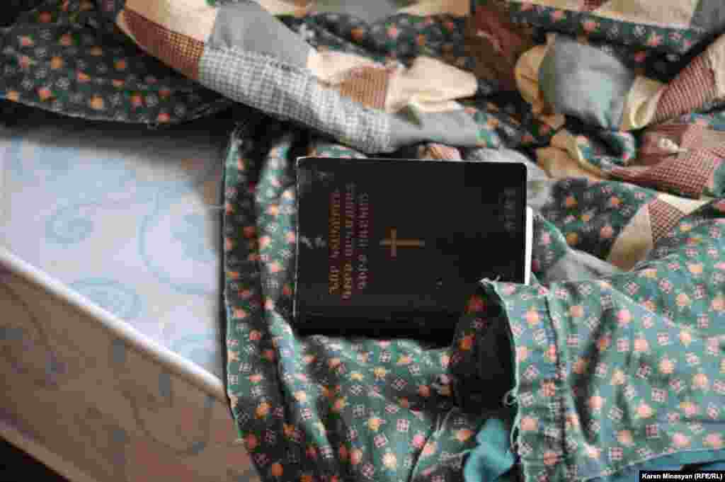 Armenia -- Homeless people in one of Yerevan's shelters, Yerevan, 13Dec2012