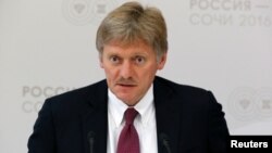 Дмитро Пєсков прокоментував повідомлення про те, що в Росії визнали «паспорти», які видають сепаратисти на Донбасі, і що власники таких «паспортів» можуть користуватися послугами російських залізниць, авіакомпаній і готелів