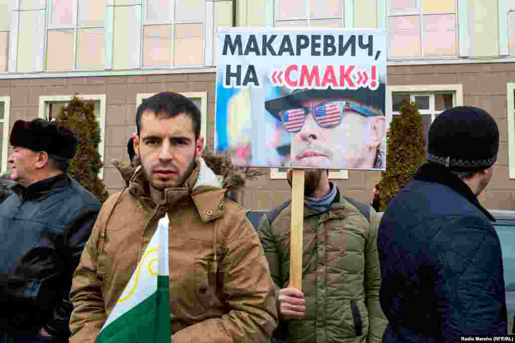 ...зокрема, проти російського музиканта Андрія Макаревича