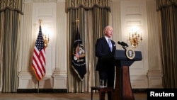 Жо Байден Ак үйдө. 