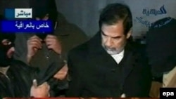 صدام لحظاتی قبل از اعدام