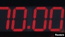 Московский пункт обмена валюты. 24 августа 2015 года