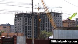 Строительство многоэтажного дома в Бишкеке. Иллюстративное фото.