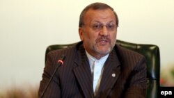 آقای متکی می گوید که تعلیق غنی سازی اورانیوم در دستور کار ایران نیست.