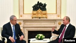 Владимир Путин жана Биньямин Нетаньяху Москвада жолуккан учур. 11-июль, 2018-жыл. 