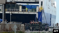 تخلیه پاتریوت‌های آلمانی در بندر اسکندرون ترکیه