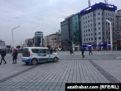 Stambulyň Taksim meýdançasy. 19-njy fewral, 2021 ý.