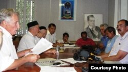 Мәҗит Хуҗин аклана