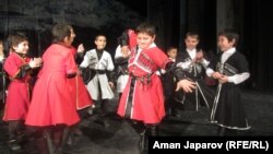 Лезгинка бийи жаштар арасында популярдуу болууда.                        