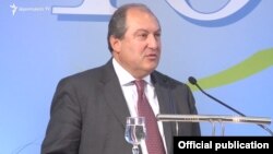 Посол Армении в Великобритании Армен Саргсян (архив) 