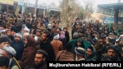 Protesters closed the Jawzjan-Balkh highway to protest the civilian casualties in Balkh Province on January 26.