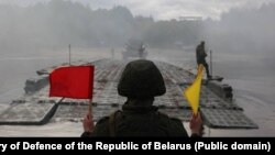 На другім этапе — маршы з фарсаваньнем рэк