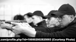 Кадет Михайло Кіндракевич (на передньому плані) під час тренування