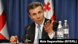 Сегодня Иванишвили вновь подтвердил свое решение уйти из политики, сказав, что намерен присоединиться к гражданскому сектору и, как обещал раньше, оппонировать власти