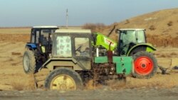 Gowaça ekişine girişilen mahaly, lebaply kärendeçiler tehnikanyň üpjün edilmeýändigini aýdýarlar