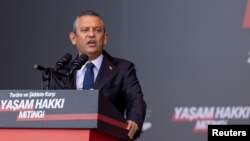 Թուրքիայի Ժողովրդահանրապետական կուսակցության առաջնորդ Օզգյուր Օզել, արխիվ