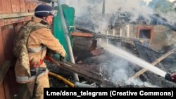 Рятувальники ліквідовують наслідки атаки на Івано-Франківщині