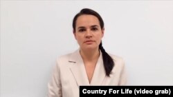 Беларустук оппозициячыл саясатчы Светлана Тихановская. 