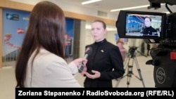 Міністерка оборони Литви Довіле Шакалієне під час інтерв'ю Радіо Свобода у штаб-квартирі НАТО після засідання Контактної групи з питань оборони України, Брюссель, Бельгія, 15 жовтня 2025 року