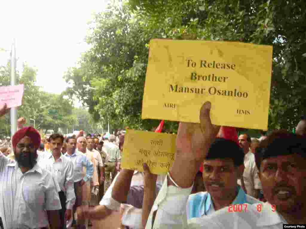 فعالان کارگری هندی و تظاهرات در این کشور برای آزادی اسانلو و صالحی