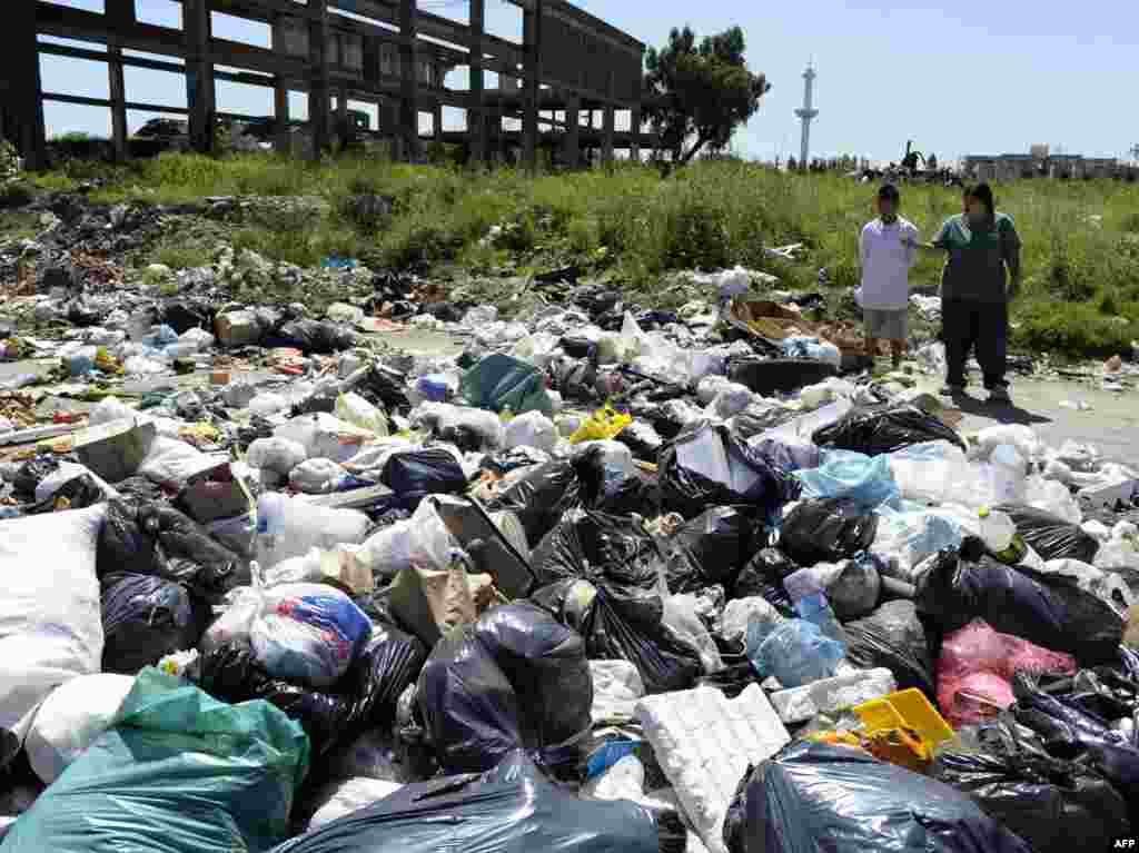 Аргентинадагы Мантаса дарыясынын жээги дүйнөдөгү кир аймактардын бири. Жээктеги анча чоң эмес заводдордон чыккан өндүрүштүк таштандылар түз эле сууга кошулат. Бийликтер дарыяны тазалоого акча бөлгөнү менен жемкорлуктун айынан иш башталбай келет. &nbsp;