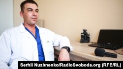 Олексій Нехлопочин, лікар-нейрохірург відділення патології спинного мозку та хребта Інституту нейрохірургії імені Андрія Ромоданова