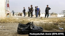 15 березня Кабул заявив, що звільнення перших в’язнів «Талібану» затримується через перегляд списків