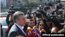 Премьер-министр Георгий Квирикашвили призвал следственные органы как можно скорее разобраться в ситуации