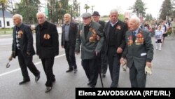 Праздник был организован администрацией Гальского района и начался с шествия, которое возглавляли ветераны и участники Великой Отечественной войны