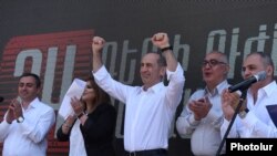 Роберт Кочарян