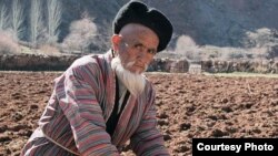 Фермерларнинг айтишларича, 325 миллион доллар билан ҳам ўн йиллар давомида тўпланиб қолган қишлоқ муаммоларини бир йил ичида ҳал этиб бўлмайди.