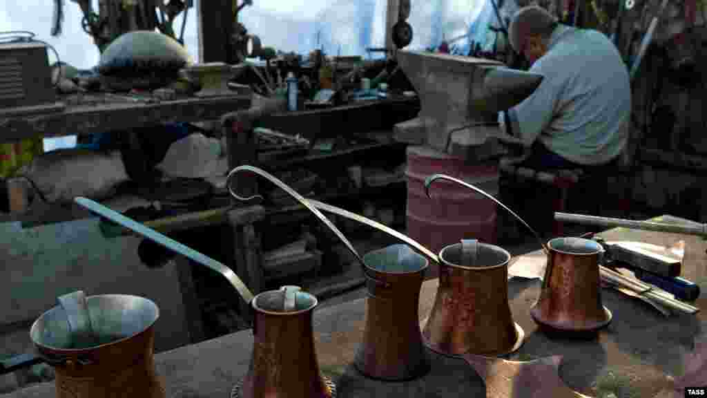 Baqır cezveni qava pişirmek içün qullanalar