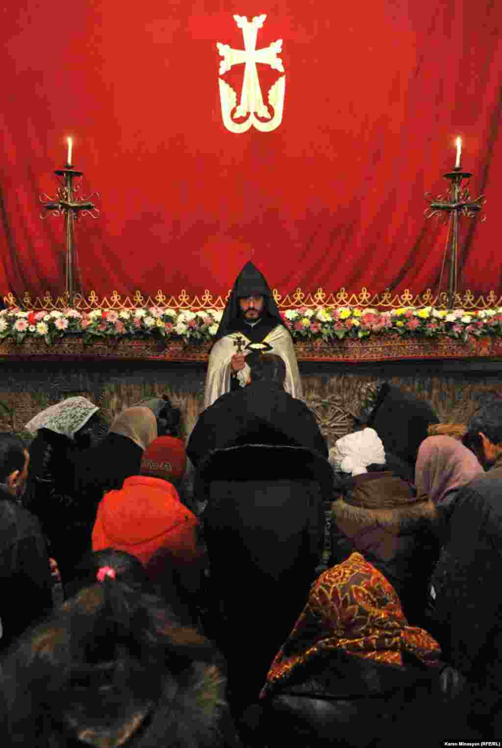 Armenia -- Christmas candle liturgy, Khor Virap, 05Jan2013