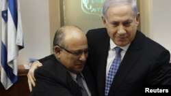 داگان در کنار نتانیاهو