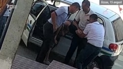 Прокуратура заинтересовалась видеозаписью, на которой милиционер таскает за волосы женщину средних лет