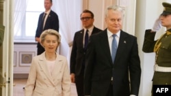 Урсула фон дер Ляєн (ліворуч) і Ґітанас Науседа, архівне фото