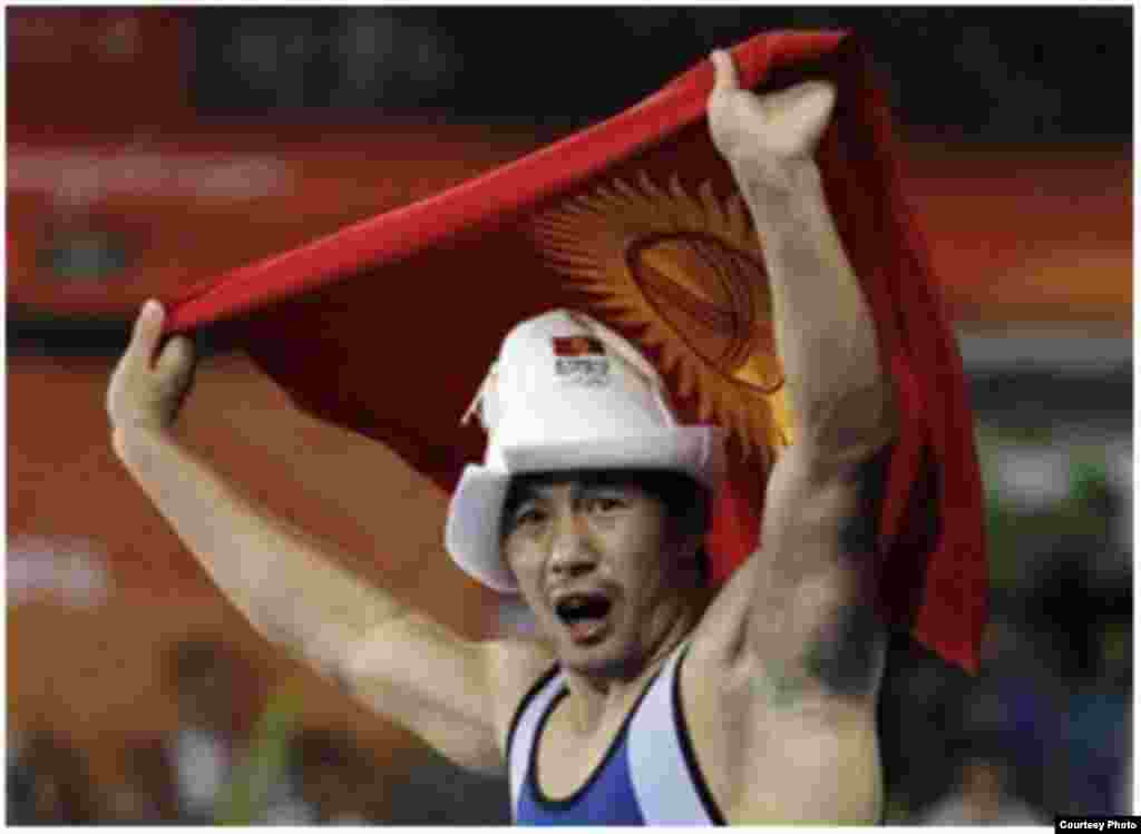 Борец Данияр Кобонов стал капитаном национальной олимпийской команды КР