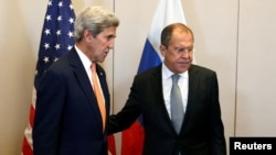  سرگئی لاوروف وزیر خارجه روسیه و جان کری وزیران خارجه روسیه و آمریکا ۹ سپتامبر در ژنو 