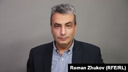 Лев Шлосберг – один із небагатьох опозиційних політиків, які залишилися в Росії, хто відкрито виступив проти російського вторгнення в Україну