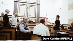 Опрос Георгия Марджанишвили в общей сложности продлился более часа. За ним были опрошены два следователя – Анзор Жамирашвили и Ираклий Цагурия