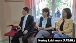 Президент сайлауын бақылап отырған байқаушылар. 9 маусым 2019 жыл.  