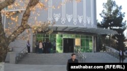 Здание Дайханбанка, Туркменистан 