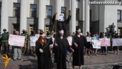 Від Верховної Ради в оточенні «Донбасу» вимагали судової реформи